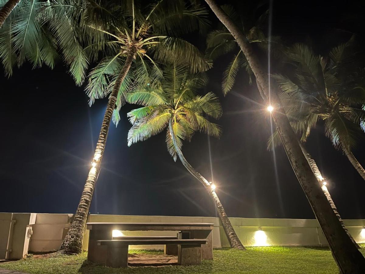Rockside Cabanas Hotel Unawatuna Ngoại thất bức ảnh