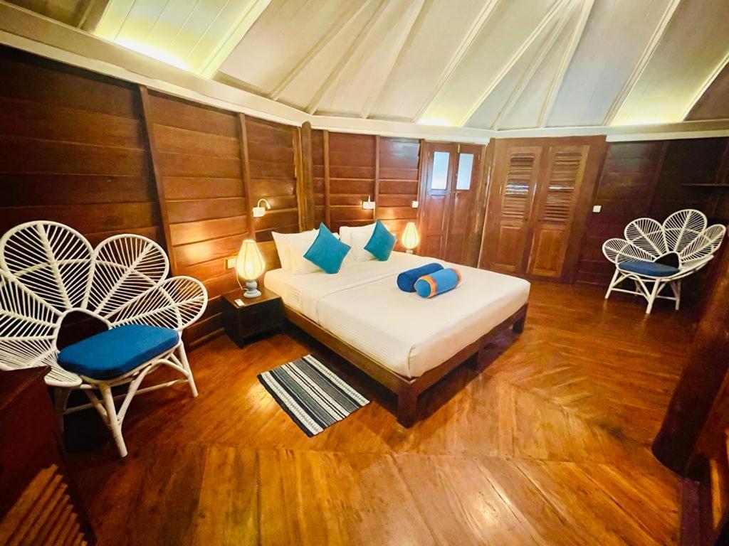 Rockside Cabanas Hotel Unawatuna Ngoại thất bức ảnh